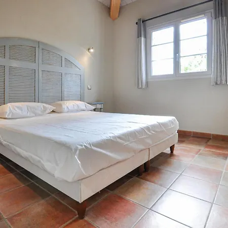 Beautiful In With Kitchen Holiday home *